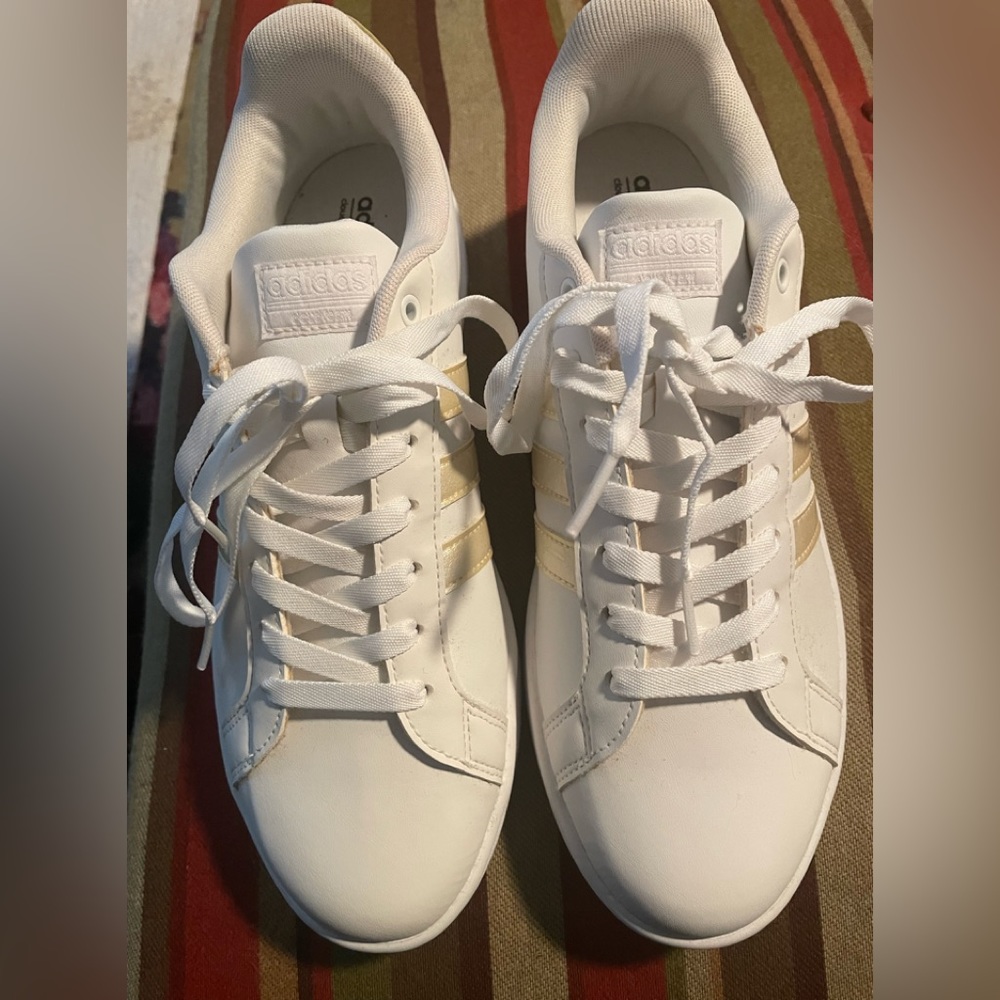 Adidas Neo